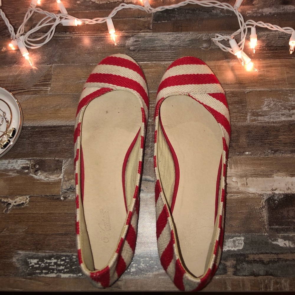 Red and white stripe slip on’s!